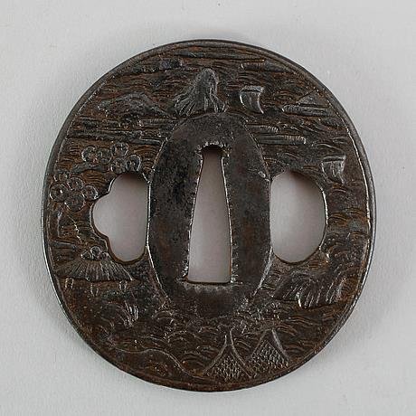 TSUBA Japan 1800-tal Goshuju  Soten Dekor av pakoder i landskap Ca 65 cm