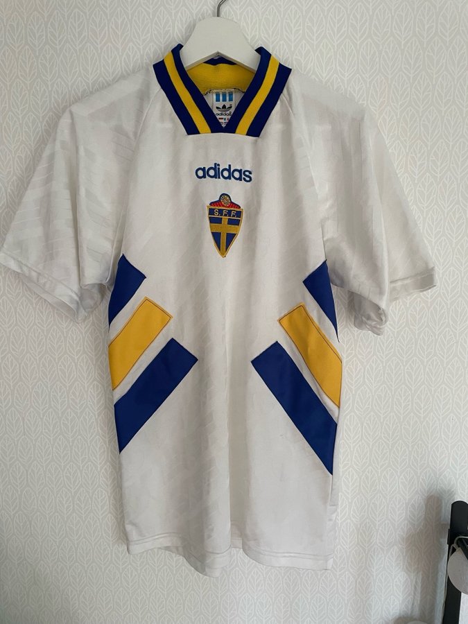 Adidas RETRO Sverige fotbollströja VM 1994, vita bortatröja FRI FRAKT!