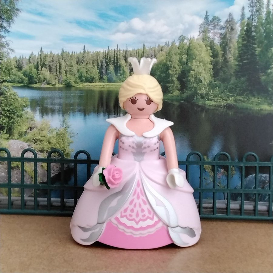 Playmobil prinsessa med klänning, tiara och två olika håruppsättningar (70449)