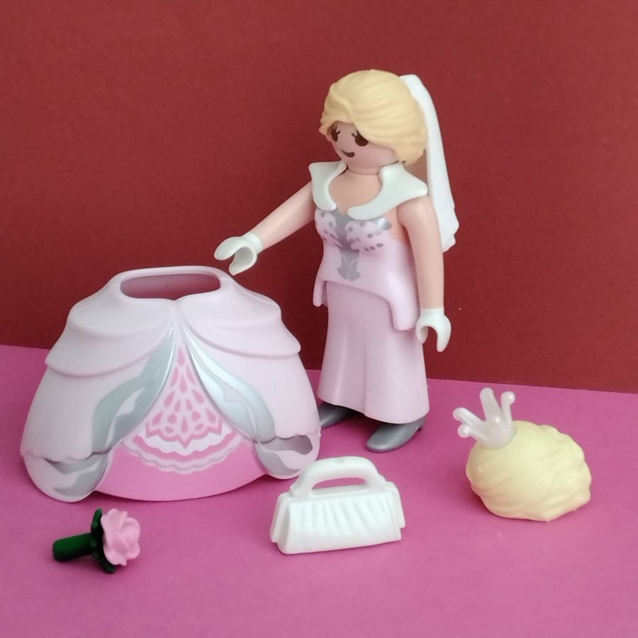 Playmobil prinsessa med klänning, tiara och två olika håruppsättningar (70449)