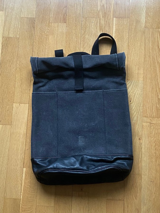 Vintage Gray  Black Backpack / Svart  Grå Ryggsäck