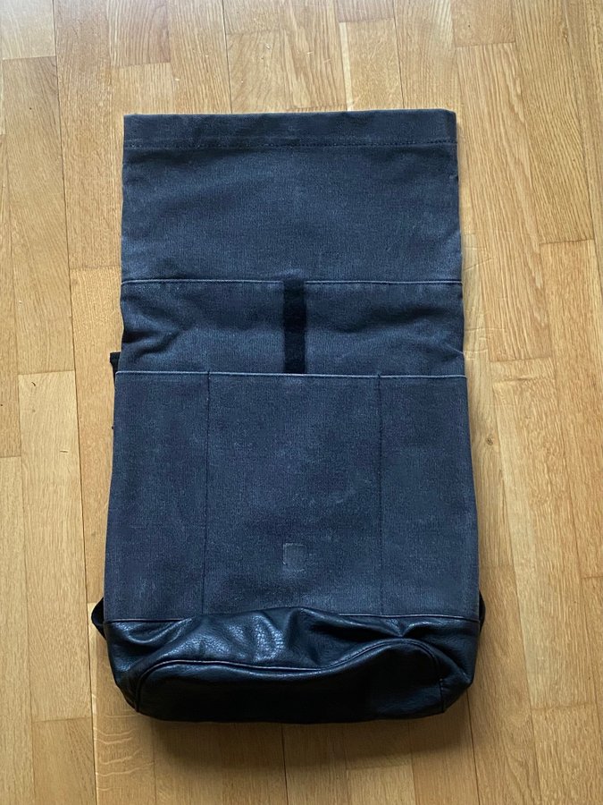 Vintage Gray  Black Backpack / Svart  Grå Ryggsäck