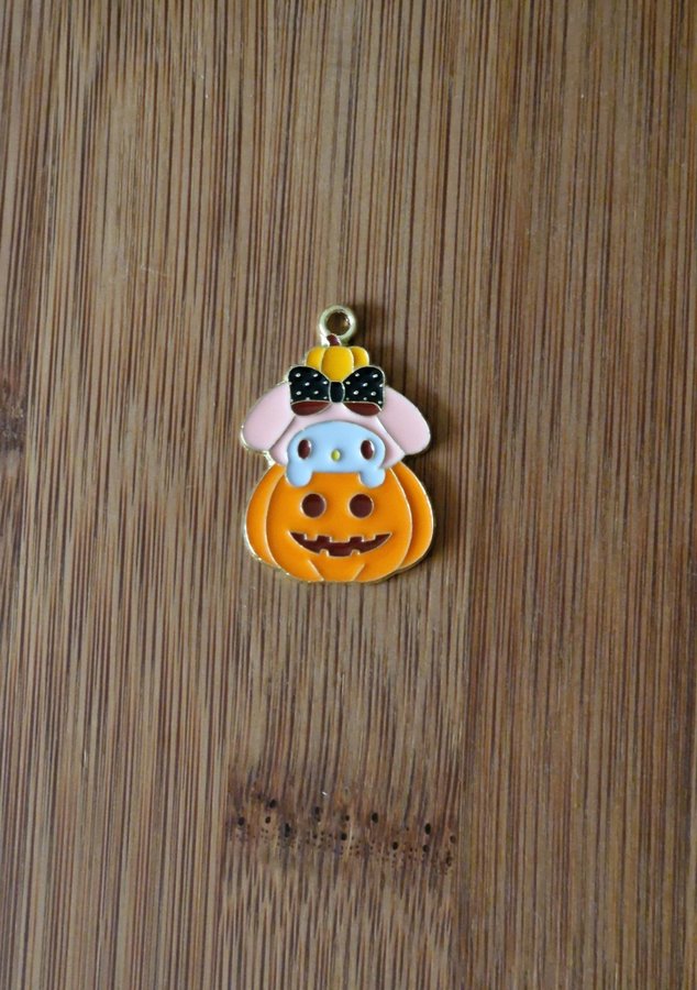 Hello Kitty Sanrio Halloween Berlock. Ny