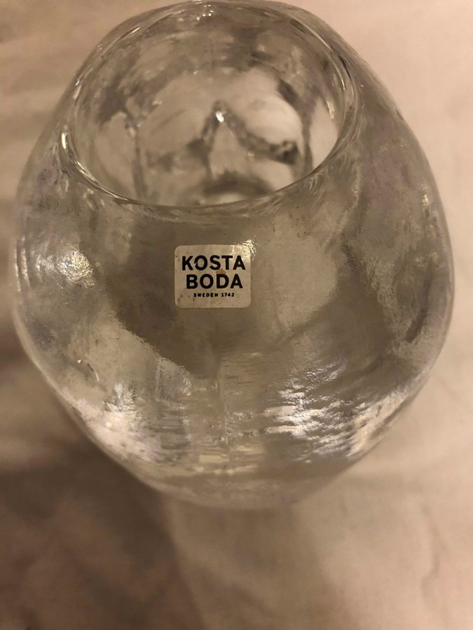 Kosta Boda ljusstake, Döskalle. Ludvig Löfgren.