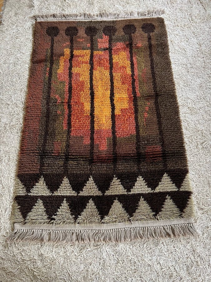 Vintage hand woven rya rug