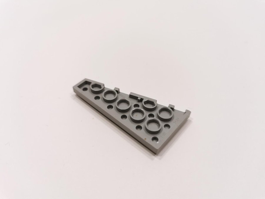 Lego - wedge - vinge - plate - vänster - 6x3 - part 54384 - ljusgrå (bluish)