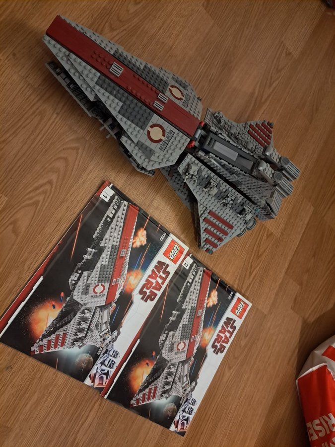 LEGO Star Wars 8039 Republic cruiser