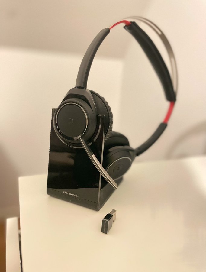 Plantronics Voyager focus