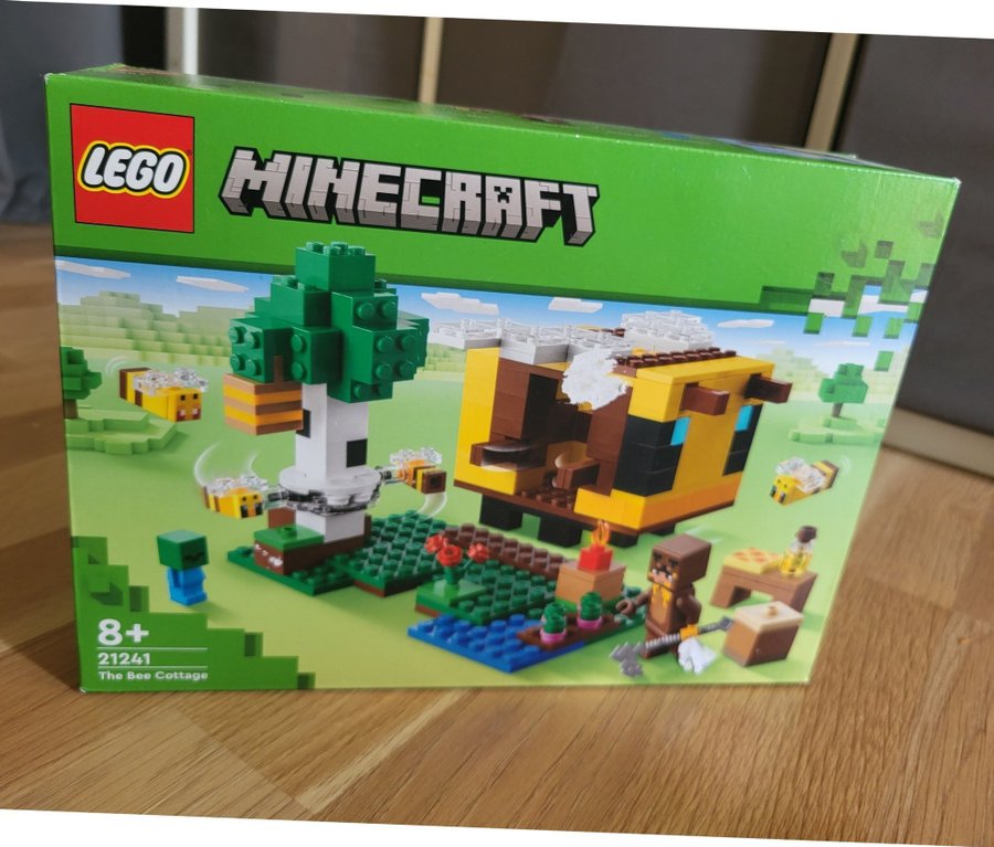 LEGO Minecraft 21241 - The Bee Cottage oöppnad