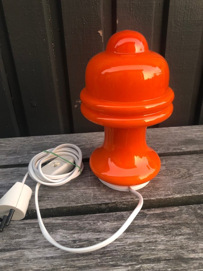 Orange retro bordslampa