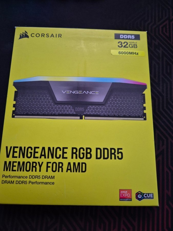 Kort auktion! Corsair 2x16GB DDR5 6000MHz Vengeance RGB