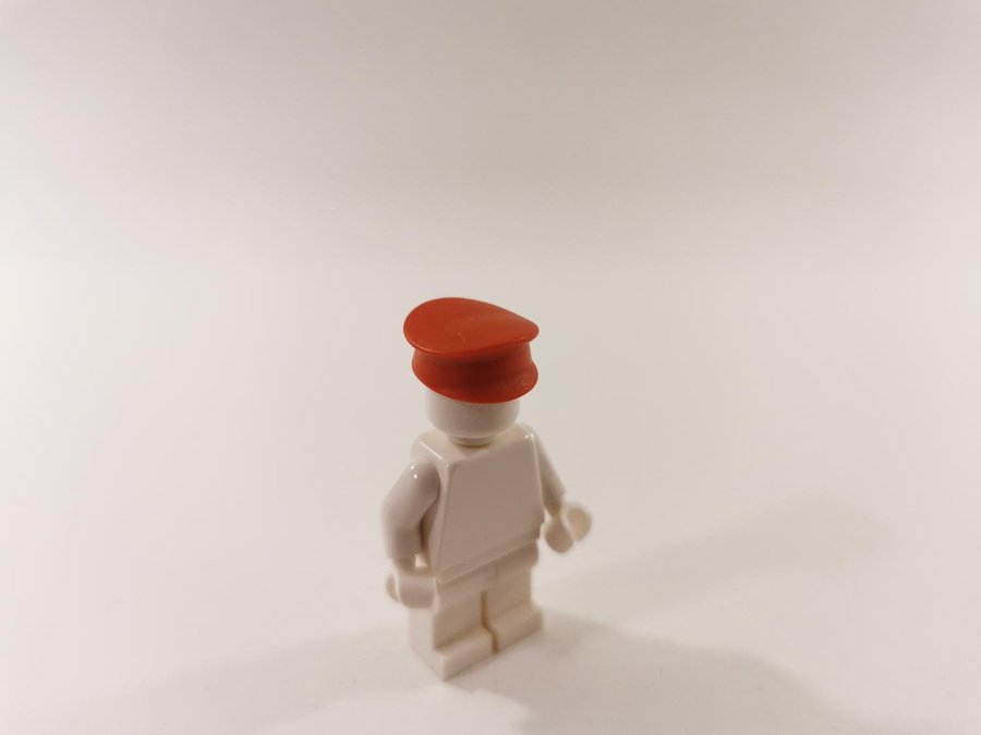 Lego - tillbehör - city - huvudbonad - hatt - part 3624 - röd