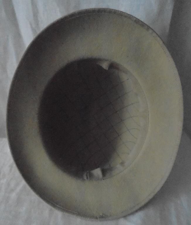 hatt beige hatt vintage