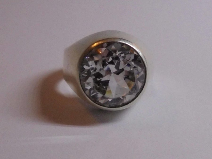 ring i silver med bergskristall vintage