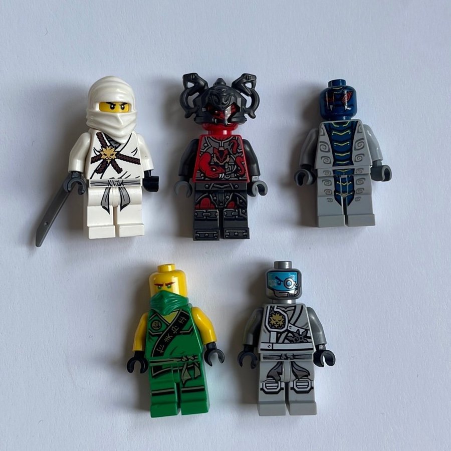 5 st LEGO Ninjago Minifigurer (A6)