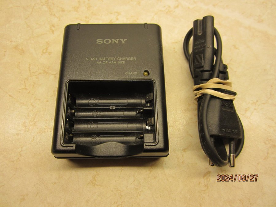 Sony Batteriladdare 3C-CS23