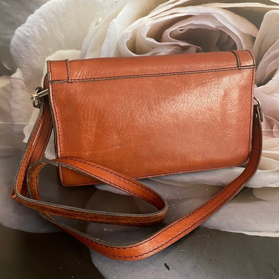 Retro clutch axelväska äkta läder cognac färg