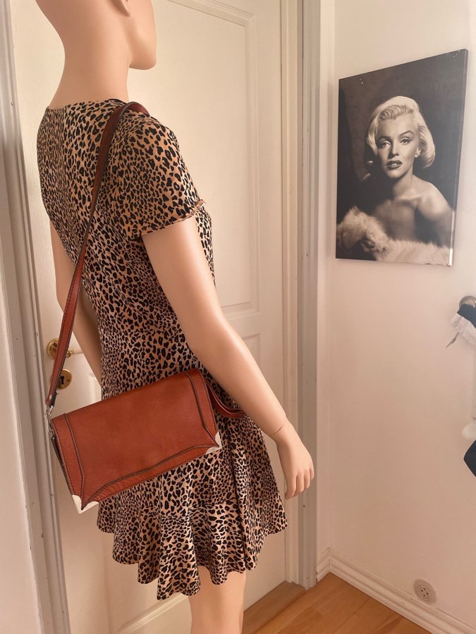 Retro clutch axelväska äkta läder cognac färg