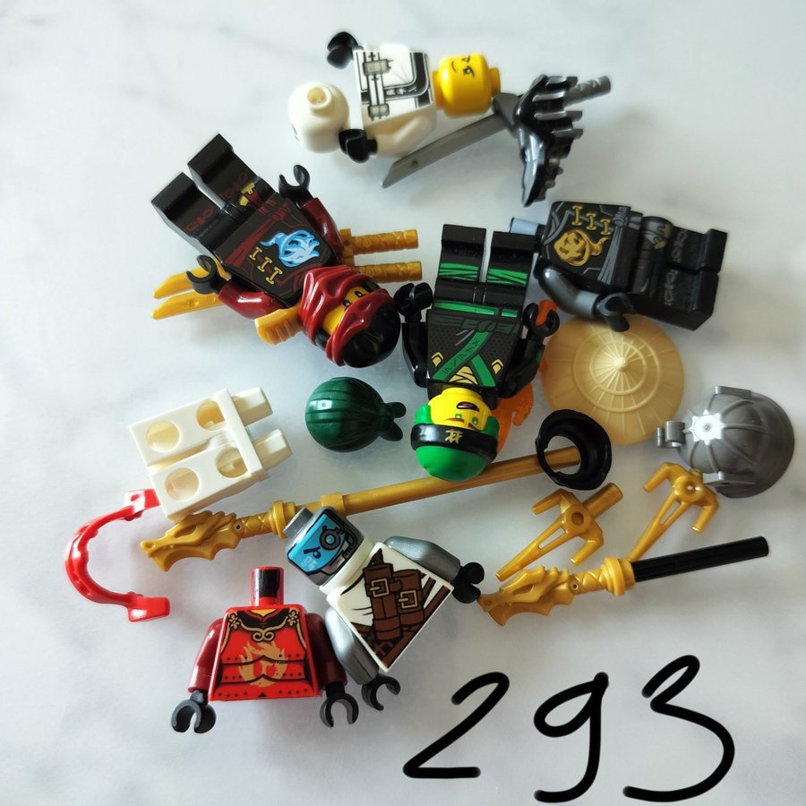 Lego Ninjago Minifigurer  Tillbehör