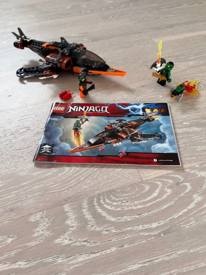 Sky shark , lego ninjago 70601