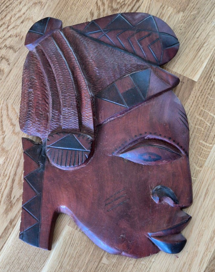 2 stora afrikanska masker / ebenholts / ansikten / väggdekoration / trämask