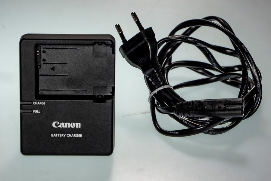 Canon Battery Charger LC-E8E