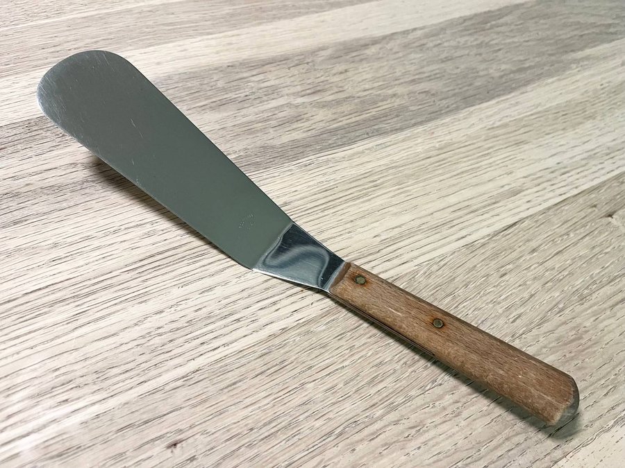 RETRO STEKSPADE SWEDEN TRÄSKAFT NR 2