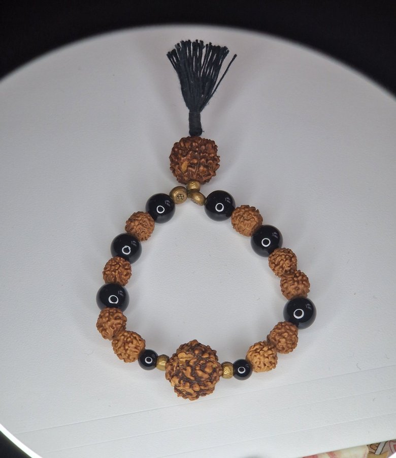 Armband med Rudraksha- och svart Onyx pärlor