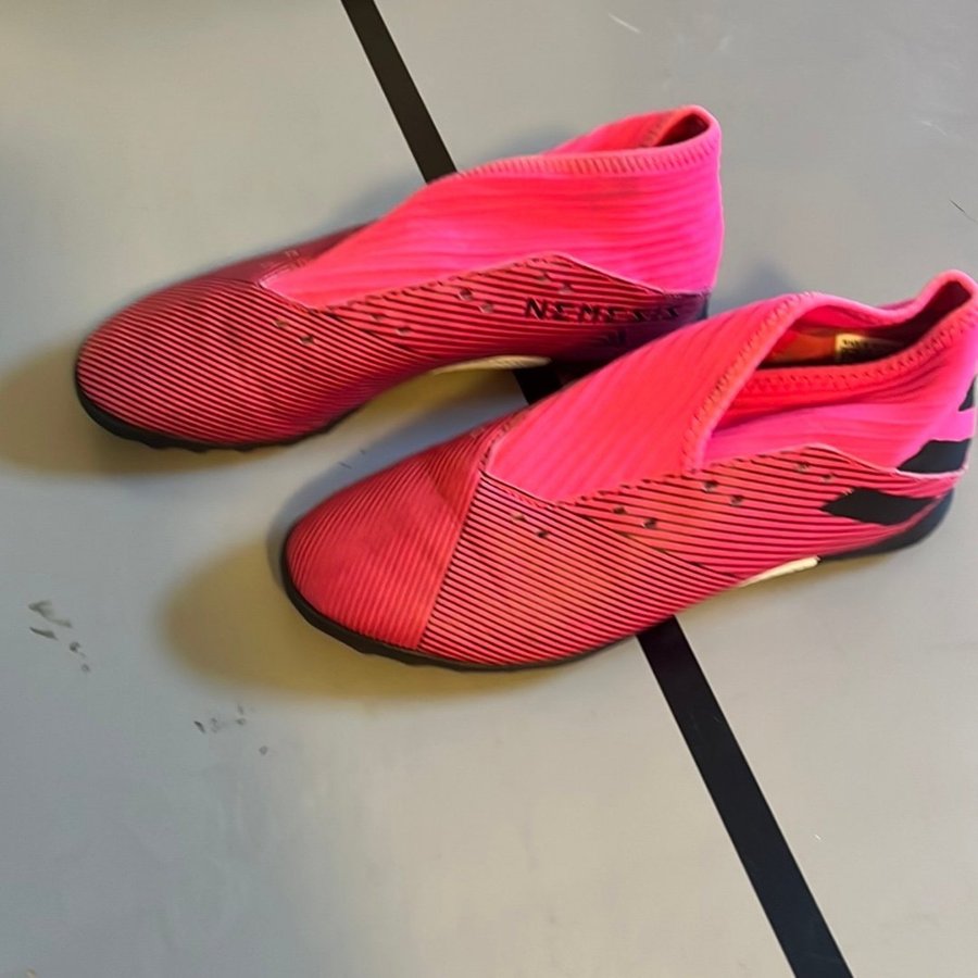 Adidas Nemesiz fotbollsskor rosa 38-(2/3)