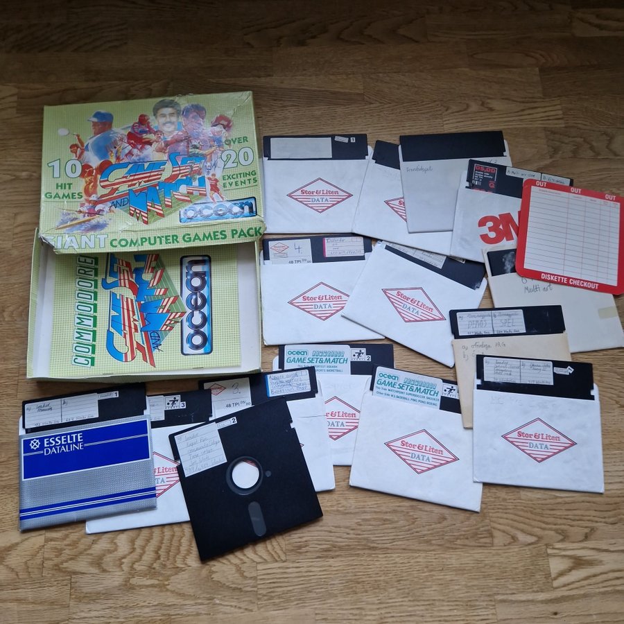 15 Commodore 64 c64 spel floppys disketter floppy disks Giant computer games