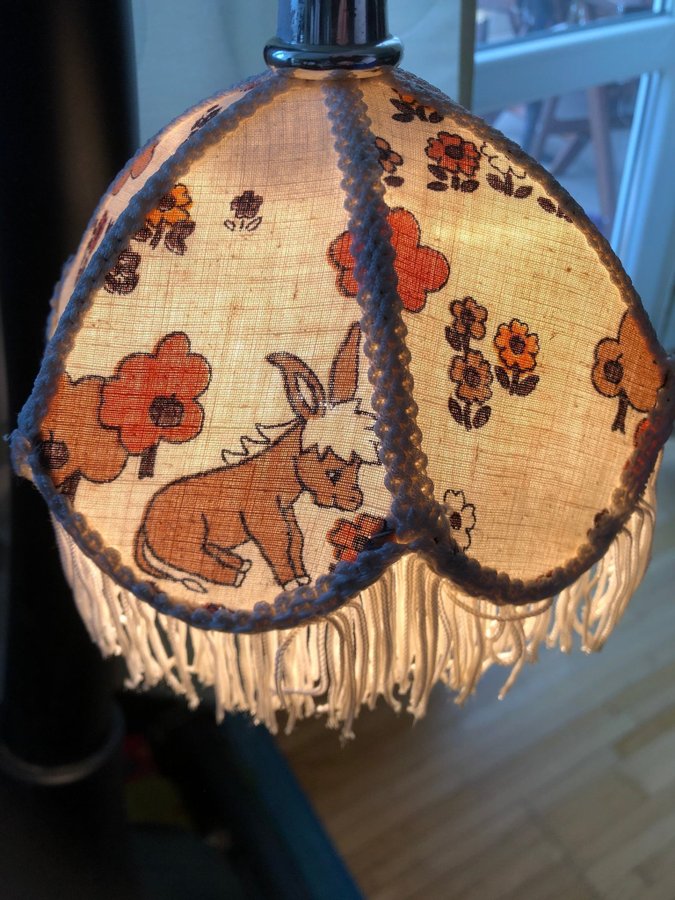 Vintage naturfärgad lampa med tryck av blommor träd åsna / barn rum