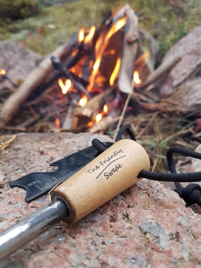 NYTT Eldstål med trähandtag  flasköppnare Easy Grip | Ord.pris 129kr