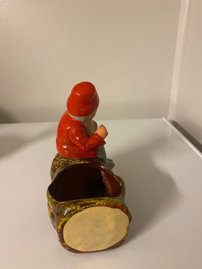 Tomte på stubbe