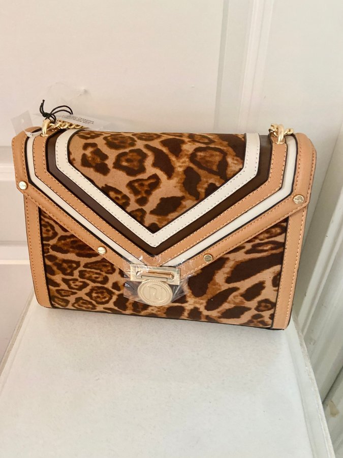 River Island Leopard Print Shoulder Bag Leopardmönstrad Axelremsväska Kedja