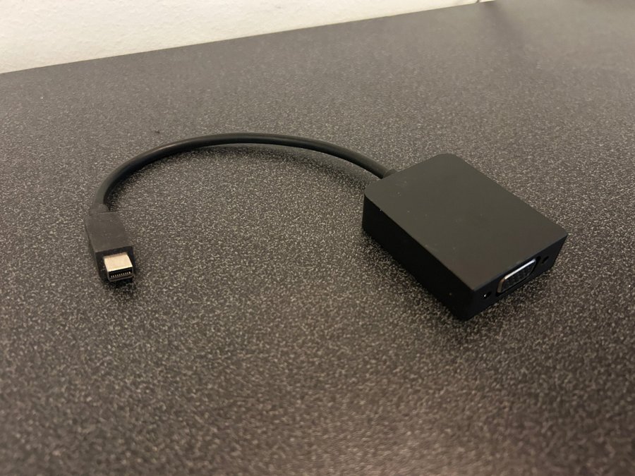 Surface Mini DisplayPort to VGA Adapter