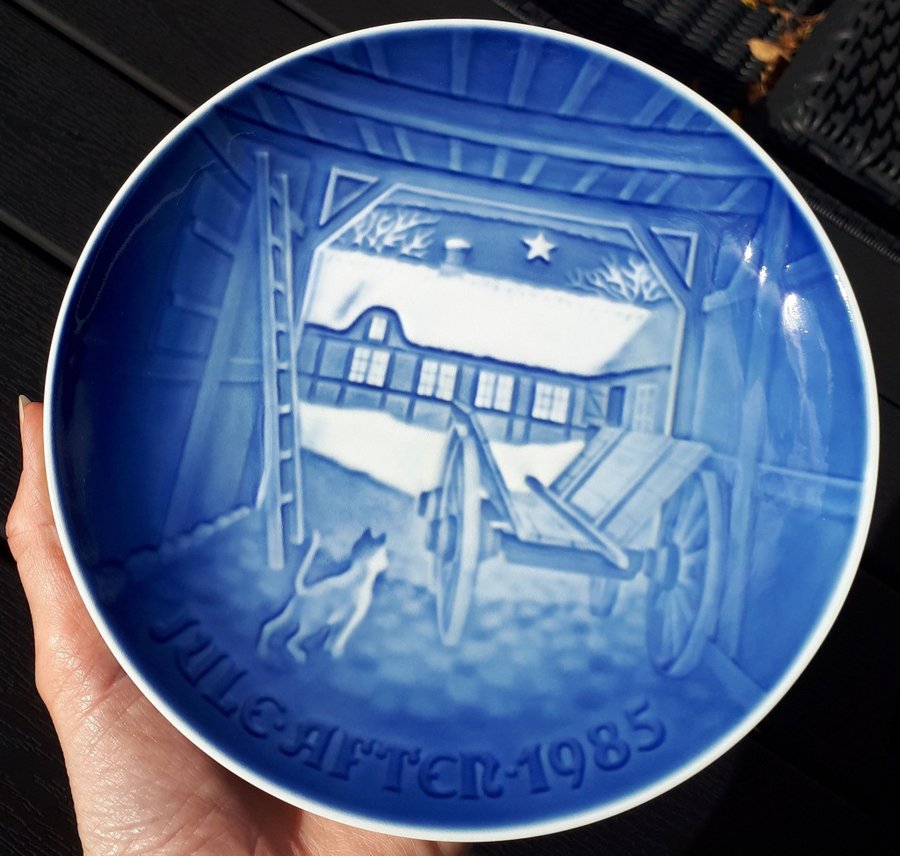 1985 Bing  Grøndahl Like-New Christmas Plate. Buy up to 6 = pay shipping for 1!