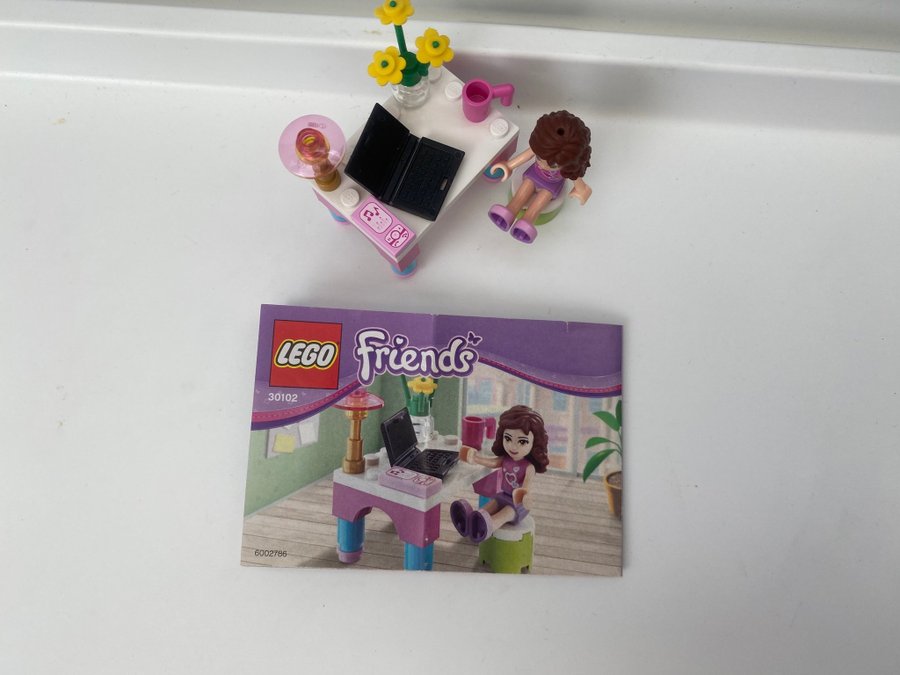 Olivias skrivbord Lego Friends 30102