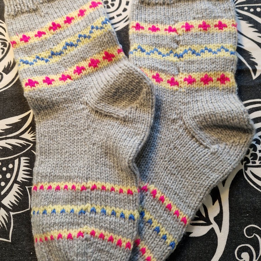 Nya hemstickade raggsockor 39/40