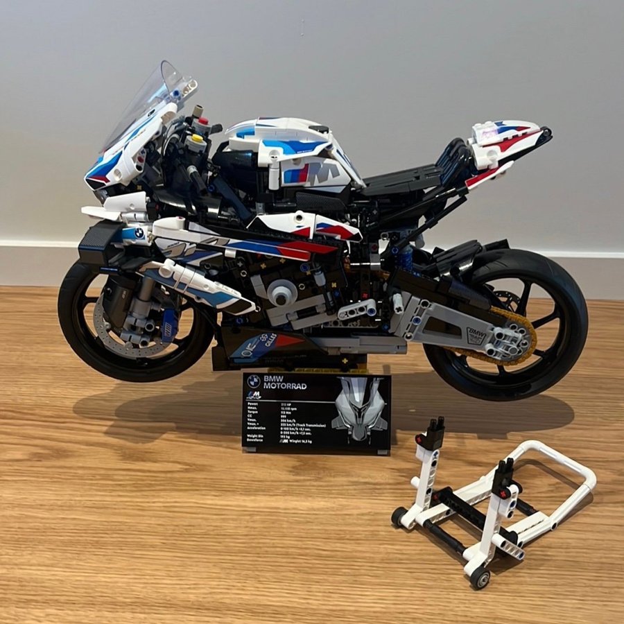 LEGO Technic 42130 BMW M 1000 RR