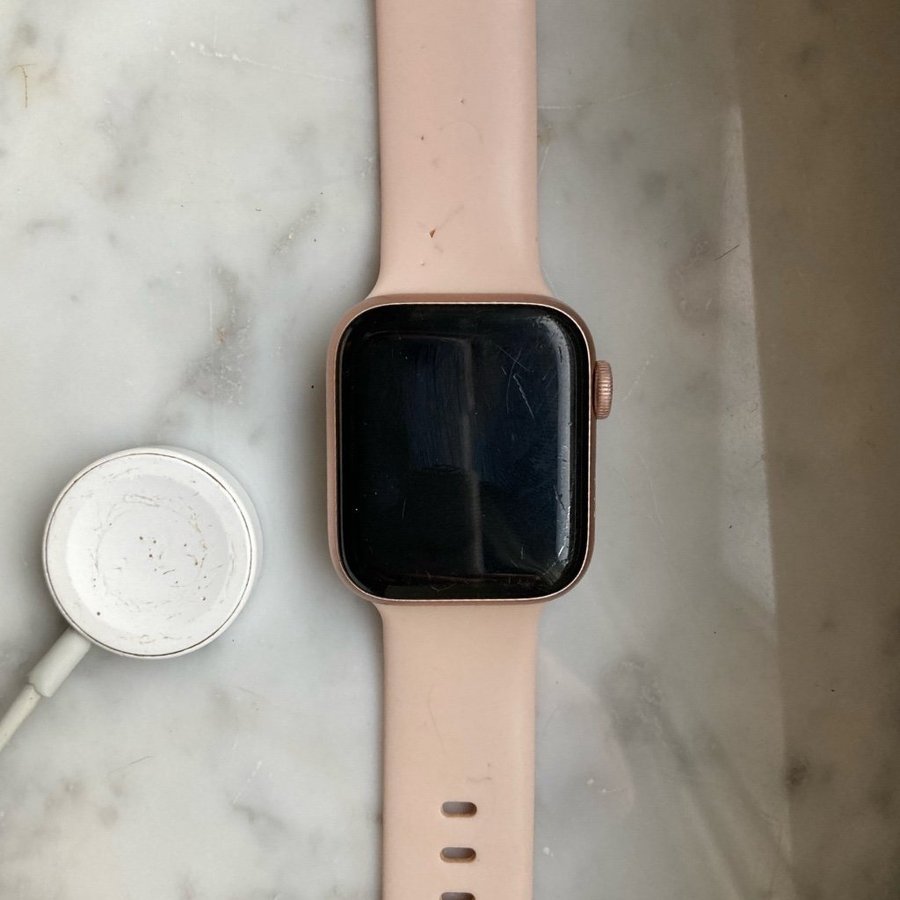 Apple Watch Series 6 GPS 40mm - Roséguld