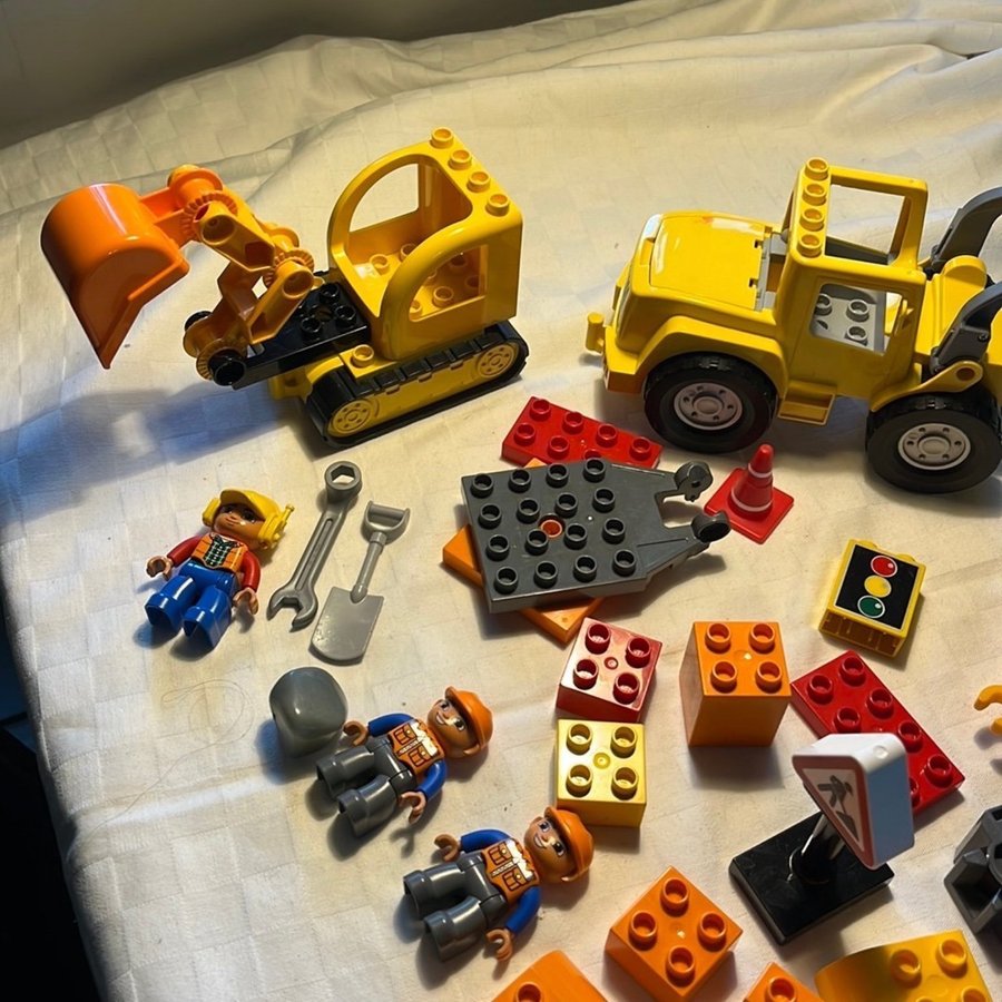 Lego Duplo Byggset med grävmaskin, lastbil och ambulans