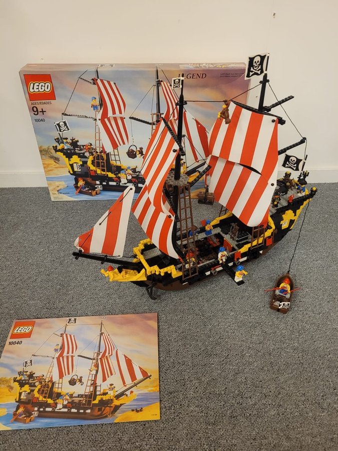 LEGO Pirates 10040 Black Seas Barracuda {Reissue 6285} (2002)