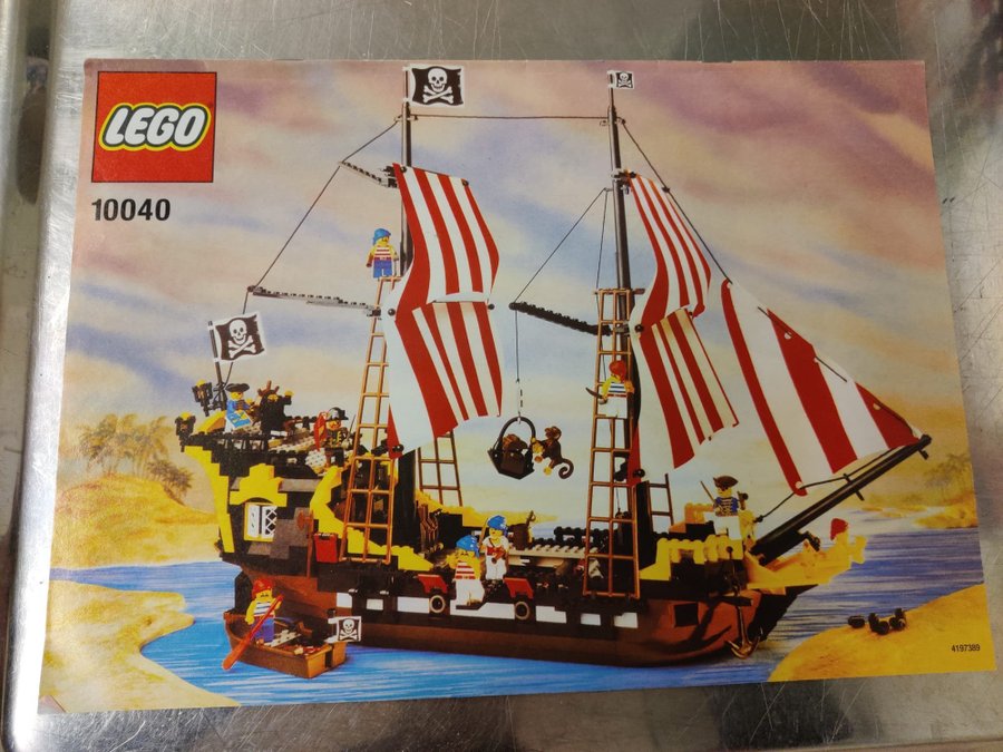 LEGO Pirates 10040 Black Seas Barracuda {Reissue 6285} (2002)