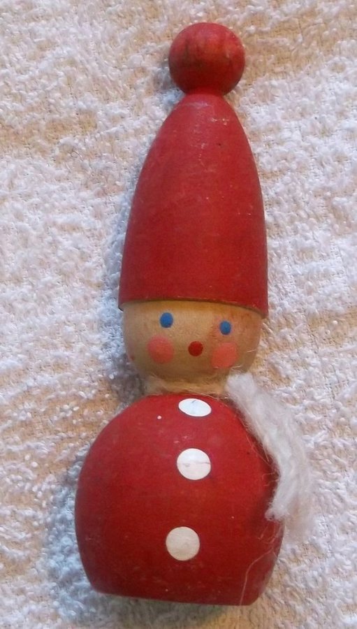 Träfigur Jultomte hög röd luva 1960-tal Vintage