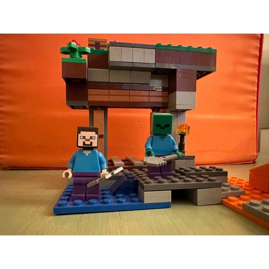 Lego Minecraft 21166