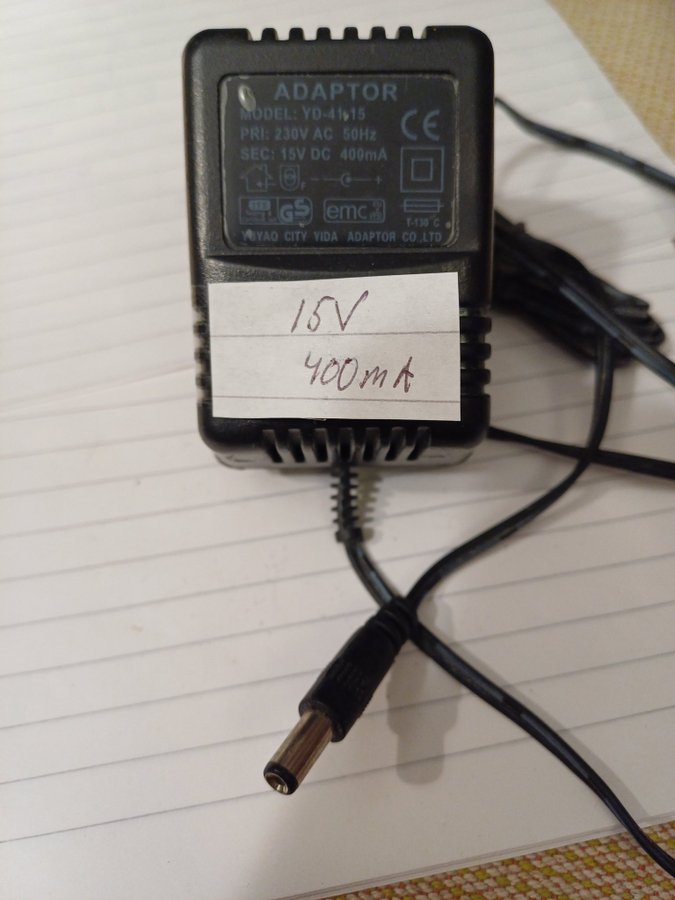 NÄTADAPTER. 15V - 400mA