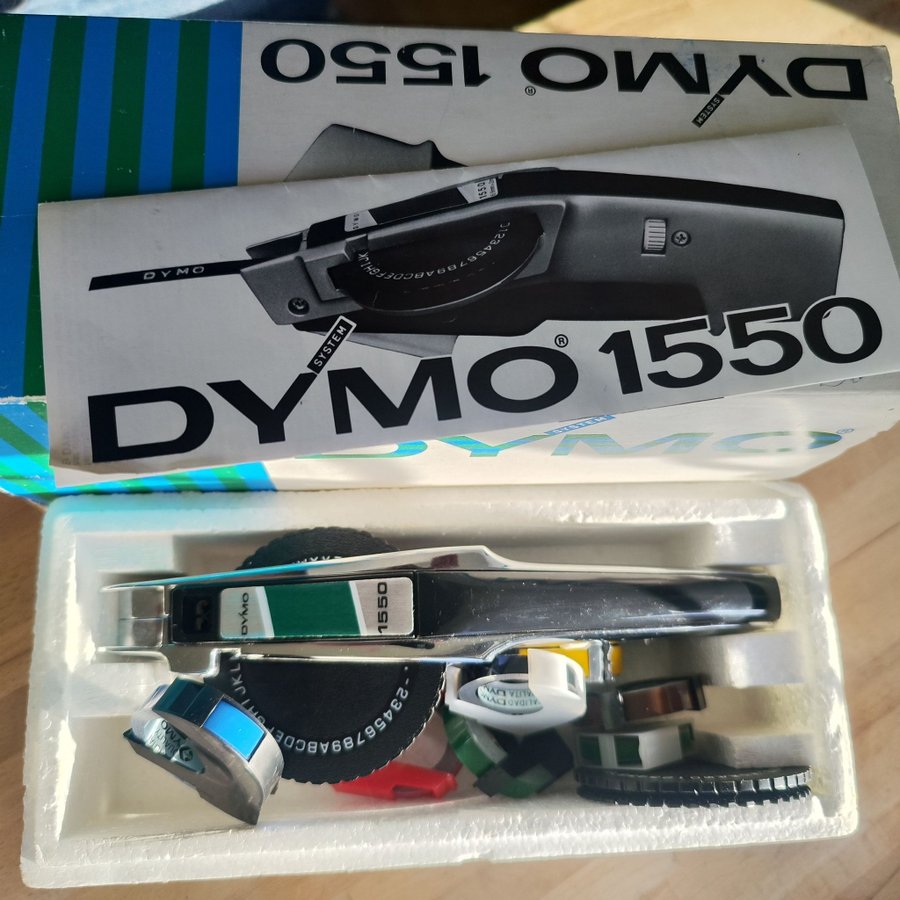 DYMO 1550 Label maker Etikettmaskin - fint retro med tillbehör Dymo System