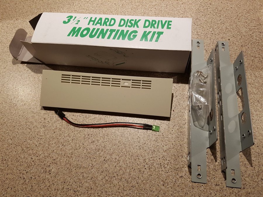 3.5" HDD kit för montering i 5.25" plats NOS