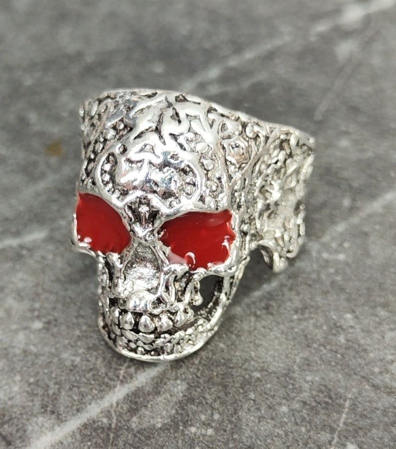 Ring med skalle, skull, hårdrock, metal, goth