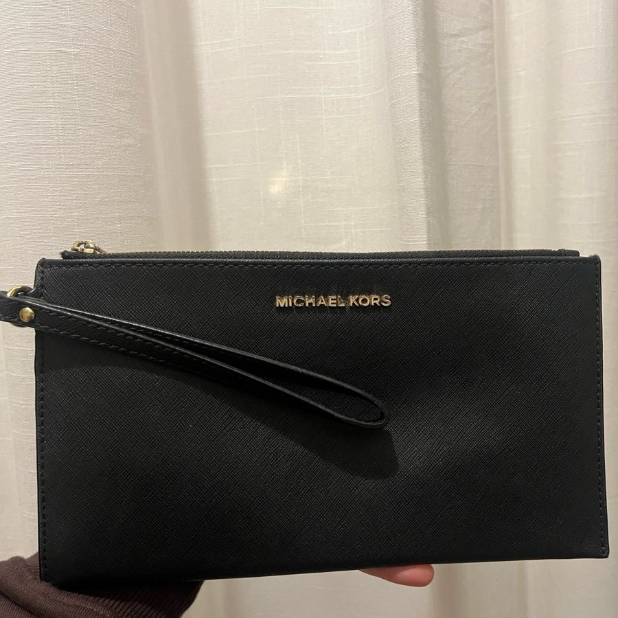 Michael Kors Clutch